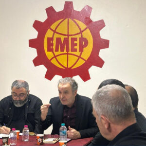 Aydınlı ve Esenyalı’da işçilerden ortak ses: Açlık ücretine boyun eğmeyeceğiz