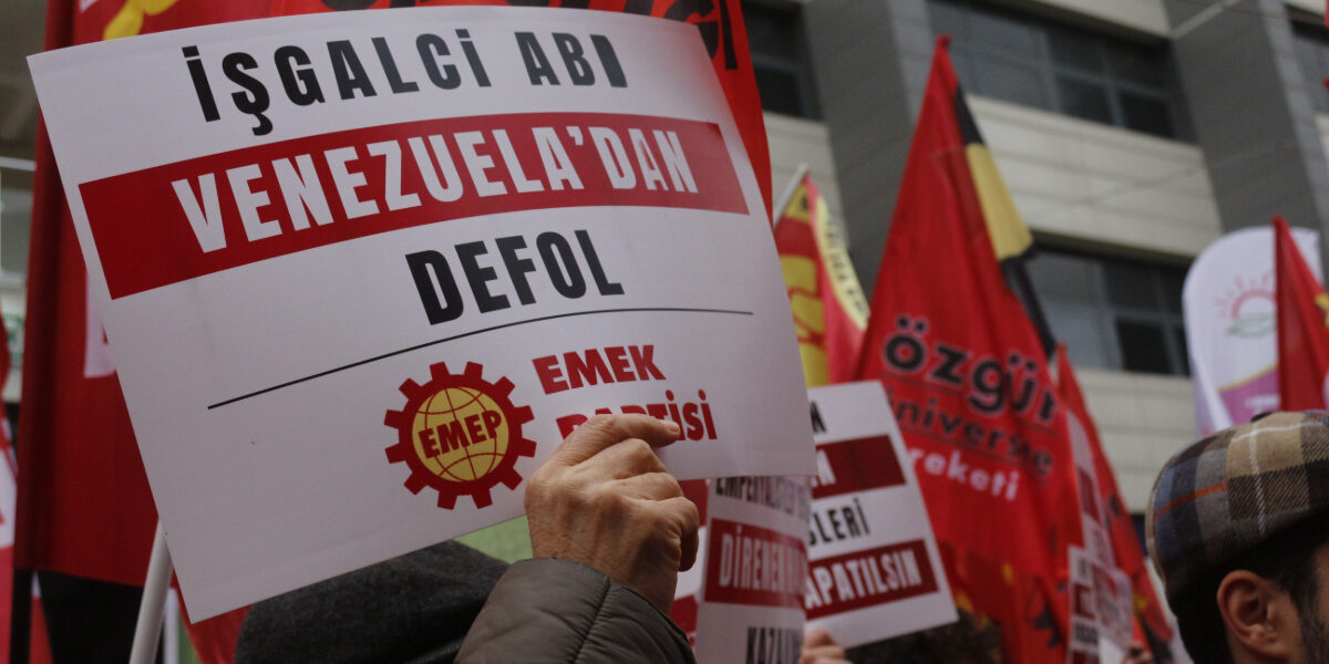 ABD haydutluğu Ankara’da protesto edildi: Hedef Venezuela petrolü ABD haydutluğu Ankara’da protesto edildi: Hedef Venezuela petrolü