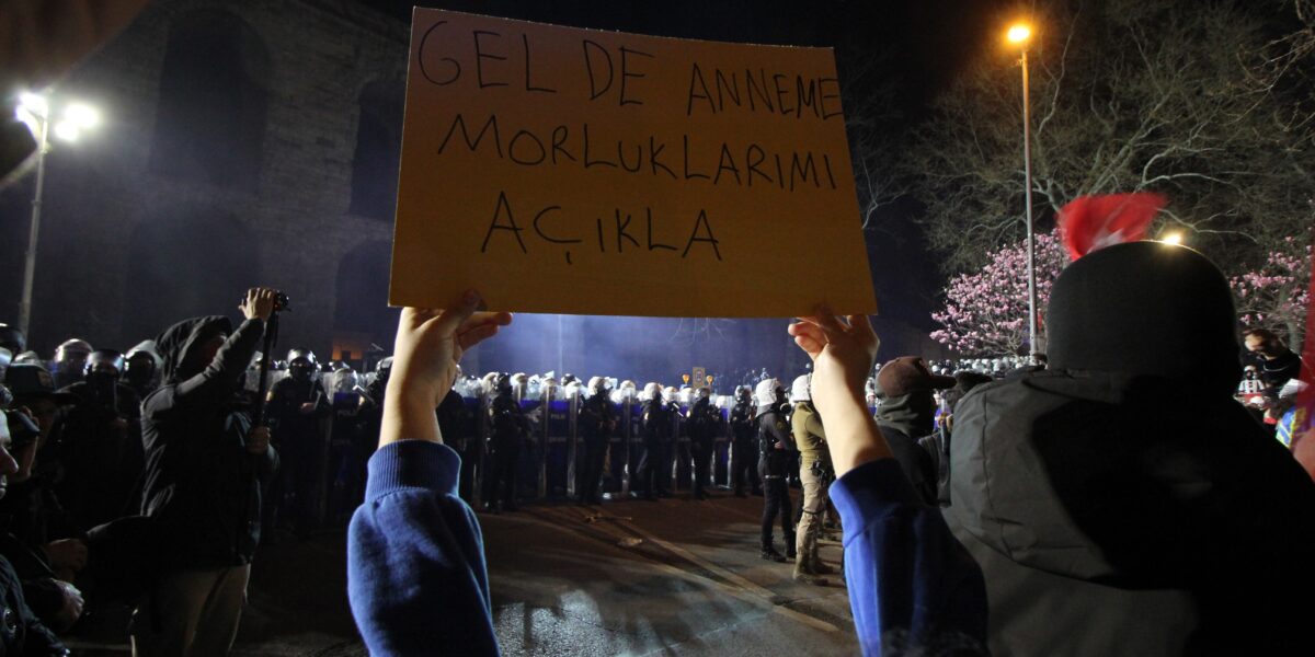 İdari yaptırımlar ve yurt baskısı Mecliste | İskender Bayhan: Öğrencilerin fişlenmesine son verilecek mi?