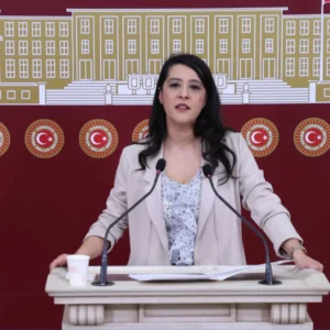 Sevda Karaca: ‘ABD ile işbirliği, Türkiye’yi savaşa çekiyor’
