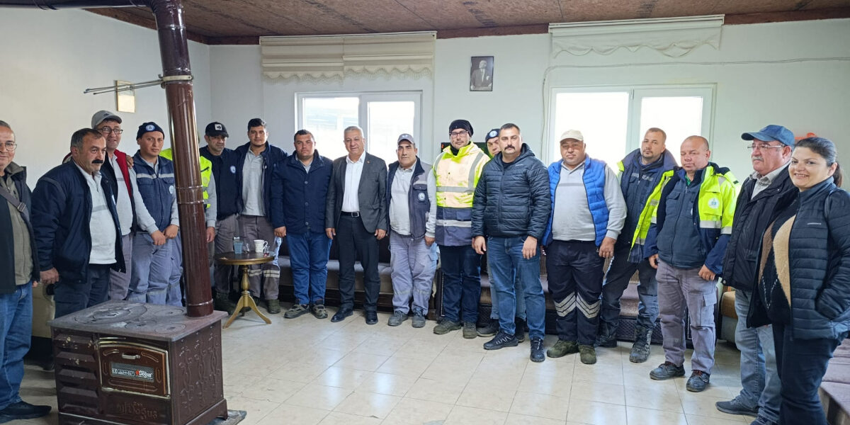 Aslan Altınoluk’ta işçilerle buluştu: ‘İş yerlerinde komiteler kurmadan hak alınmaz’ Aslan Altınoluk’ta işçilerle buluştu: ‘İş yerlerinde komiteler kurmadan hak alınmaz’