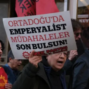 EMEP İzmir İl Örgütü NATO’ya yürüdü: NATO’dan çıkılsın, üsler kapatılsın