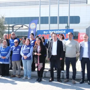 Karaca’dan Temel Conta işçilerine ziyaret: ‘Hak gasbına karşı mücadele alanı bellidir’ Karaca’dan Temel Conta işçilerine ziyaret: ‘Hak gasbına karşı mücadele alanı bellidir’