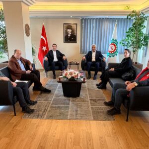 EMEP’ten Birleşik Metal-İş’e ziyaret: ‘1 Mayıs genel grev, genel direnişin provası olmalı’ EMEP’ten Birleşik Metal-İş’e ziyaret: ‘1 Mayıs genel grev, genel direnişin provası olmalı’