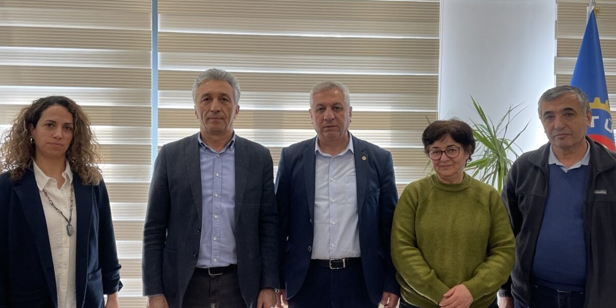 Emek Partisinden TÜMTİS’e 1 Mayıs ziyareti: ‘Sermaye ve saray düzeni karşısında birleşik bir güç olmalıyız’