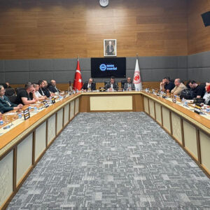 İş cinayetlerinde yaşamını yitiren işçilerin aileleri TBMM’den seslendi: ‘Denetim, önlem, caydırıcı ceza istiyoruz’