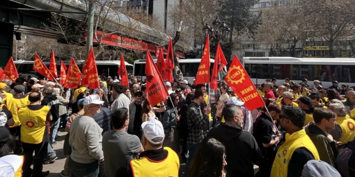 Emek Gençliği’nden ‘Yaşam Nöbeti’ne ziyaret ve boykot çağrısı: Can güvenliği yoksa ders yok, mücadele var