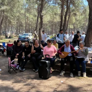 Buca’dan 1 Mayıs öncesi dayanışma pikniği: ‘Alanları taleplerimizle büyütelim’