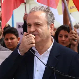 Çolakoğlu Metalurji’deki iş cinayeti Meclis gündeminde | EMEP’li Bayhan: Denetimsizlik ve kâr odaklı üretim sonucu işçiler ölüyor Çolakoğlu Metalurji’deki iş cinayeti Meclis gündeminde | EMEP’li Bayhan: Denetimsizlik ve kâr odaklı üretim sonucu işçiler ölüyor