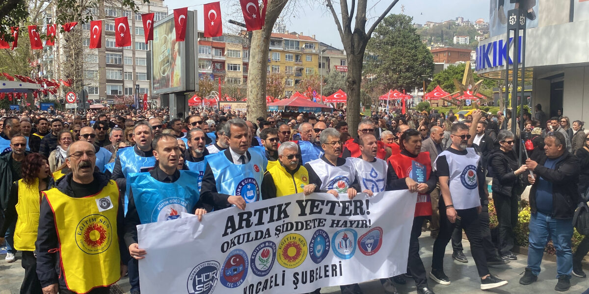 ‘Protesto sınırını aşmak lazım’