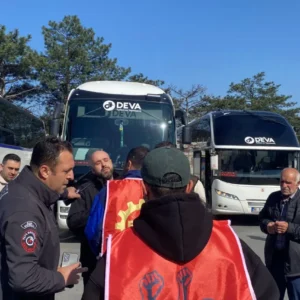 Tofaş’ta Türk Metal ve güvenlikten Emek Partisi’nin 1 Mayıs’a çağrı bildirisine engelleme