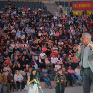 İzmir’de binler Denizleri andı: ‘NATO’nun nasıl bir savaş örgütü olduğunu tüm halka anlatmalıyız’