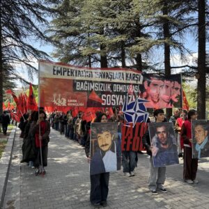 ’68 Devrimci Gençlik Hareketi Önderleri mezarları başında anıldı: “Emperyalizmin işbirlikçileri bugün de Trump’a secde duruyor”