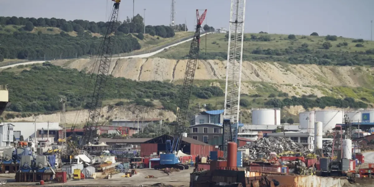 Aliağa’daki iş cinayetleri, çevre tahribatı ve halk sağlığı sorunları araştırılsın
