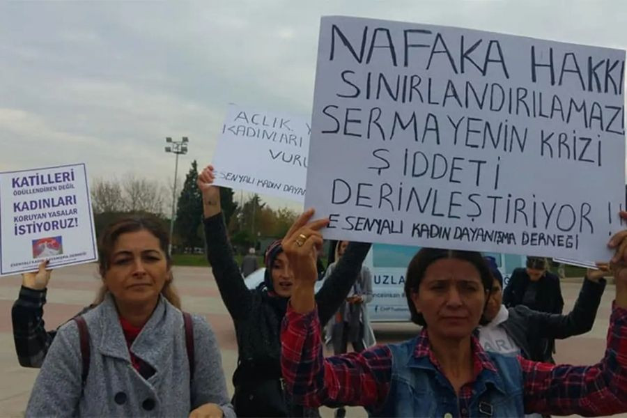 Karaca, kadın örgütlerinin nafaka sorularını Bakan Gürlek’e yöneltti Karaca, kadın örgütlerinin nafaka sorularını Bakan Gürlek’e yöneltti