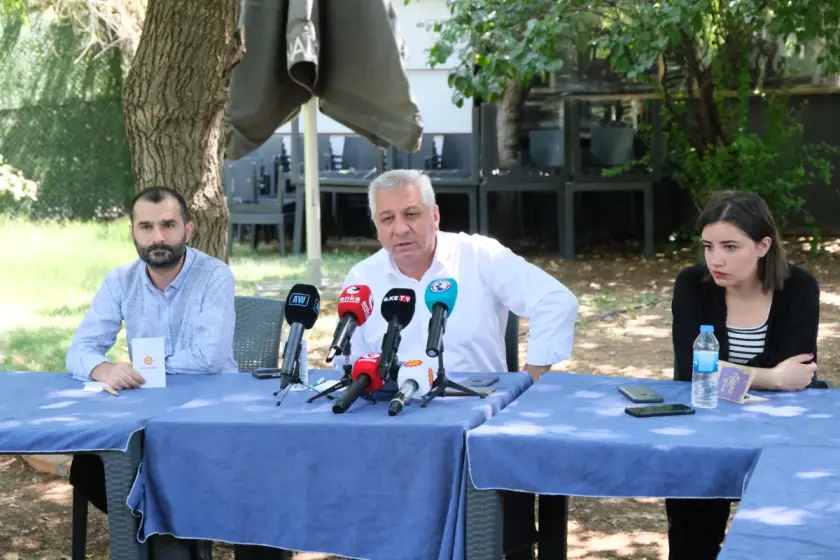 Seyit Aslan: “Bizim ‘evet’imiz mücadeleye yol açmak için” Seyit Aslan: “Bizim ‘evet’imiz mücadeleye yol açmak için”