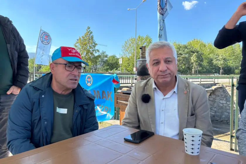 Genel Başkan Aslan Özdağlı Lojistik işçilerini ziyaret etti: 'Çıkış borsada değil, işçilerin birliği ve mücadelesinde' Genel Başkan Aslan Özdağlı Lojistik işçilerini ziyaret etti: 'Çıkış borsada değil, işçilerin birliği ve mücadelesinde'
