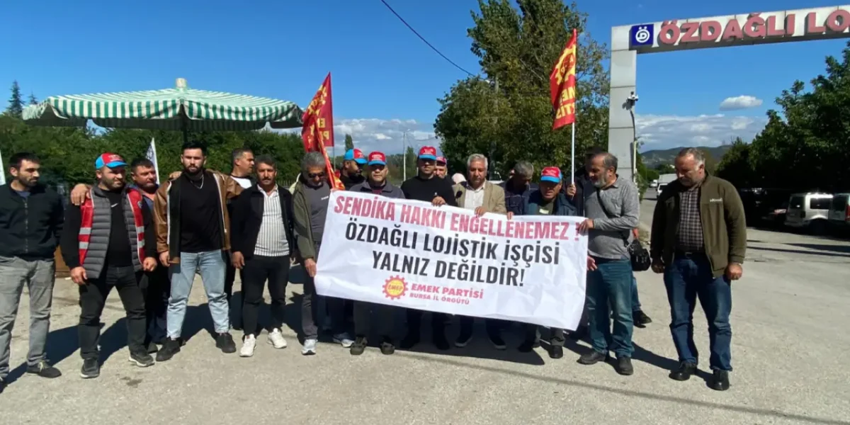 Genel Başkan Aslan Özdağlı Lojistik işçilerini ziyaret etti: ‘Çıkış borsada değil, işçilerin birliği ve mücadelesinde’ Genel Başkan Aslan Özdağlı Lojistik işçilerini ziyaret etti: ‘Çıkış borsada değil, işçilerin birliği ve mücadelesinde’